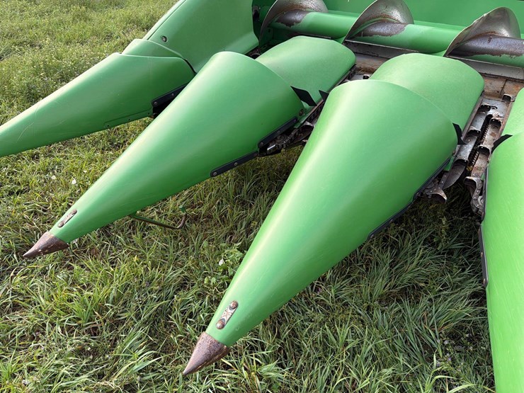 2009-john-deere-608c-image-56