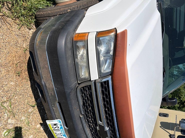 2006-chevrolet-3500-image-19