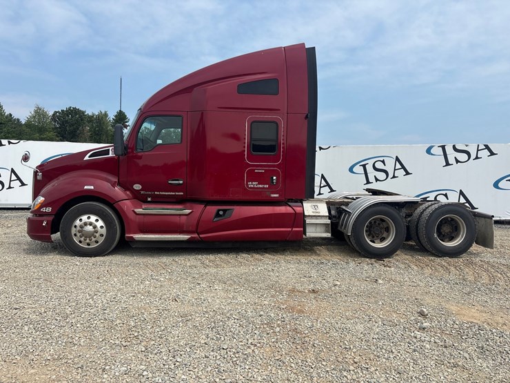 2014-kenworth-t680-image-2