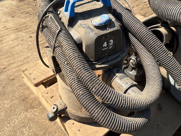 2–shop-vac-vacuums-image-2