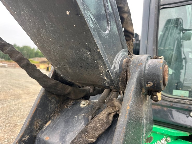 2019-deere-50g-image-23