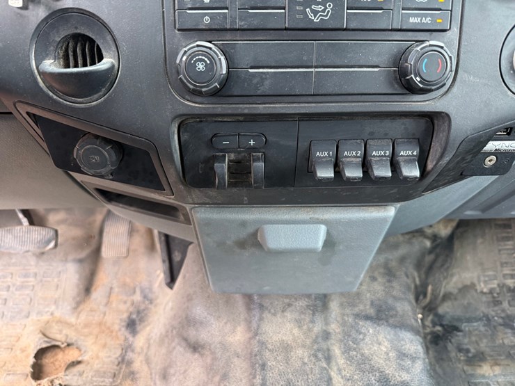 2014-ford-f450-image-42