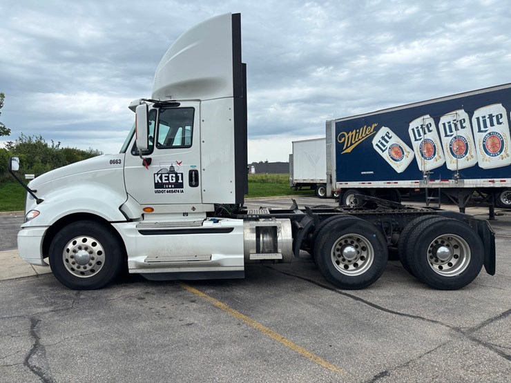 2015-international-prostar-image-2