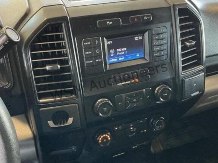 2017-ford-f150-image-19