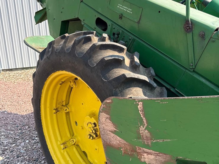 john-deere-630-image-19