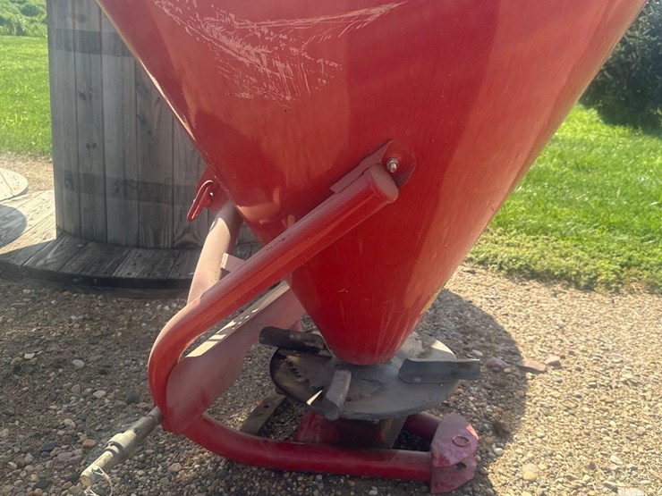 3-pt-seeder-image-3