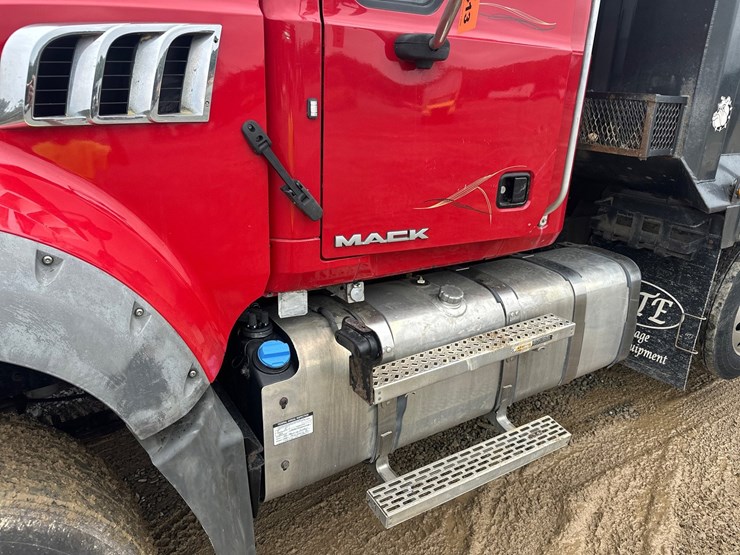 #61413-•-2013-mack-gu713-quad-axle-dump-truck-image-16
