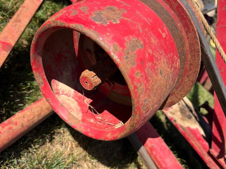 new-holland-455-image-8