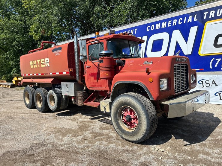 mack-rd690s-image-7