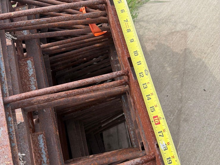 3--pallets-of-v-shaped-metal-grain-bin-supports-image-10