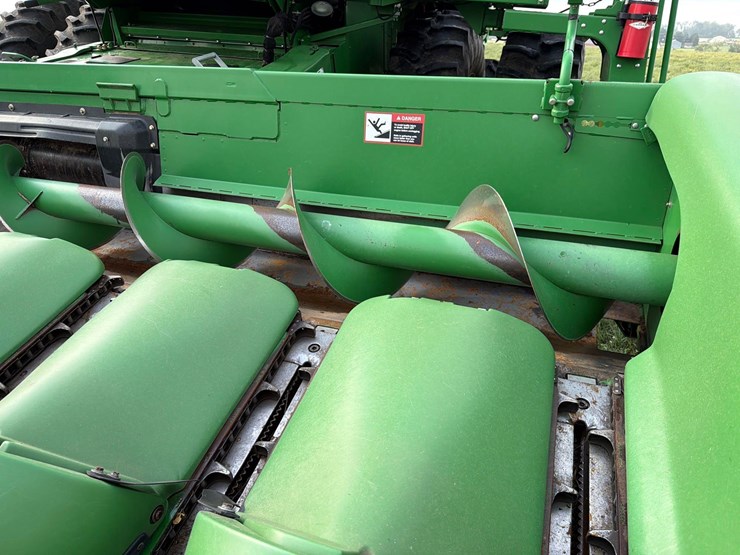 2009-john-deere-608c-image-41