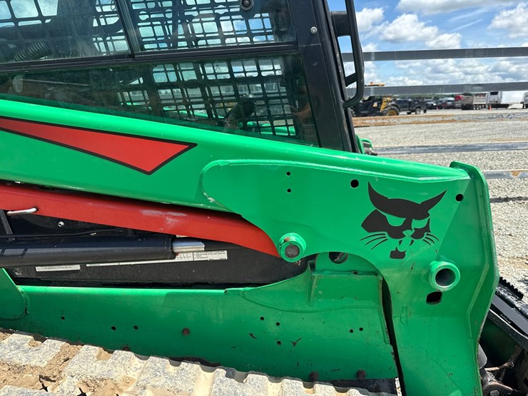 2019-bobcat-t550-image-24
