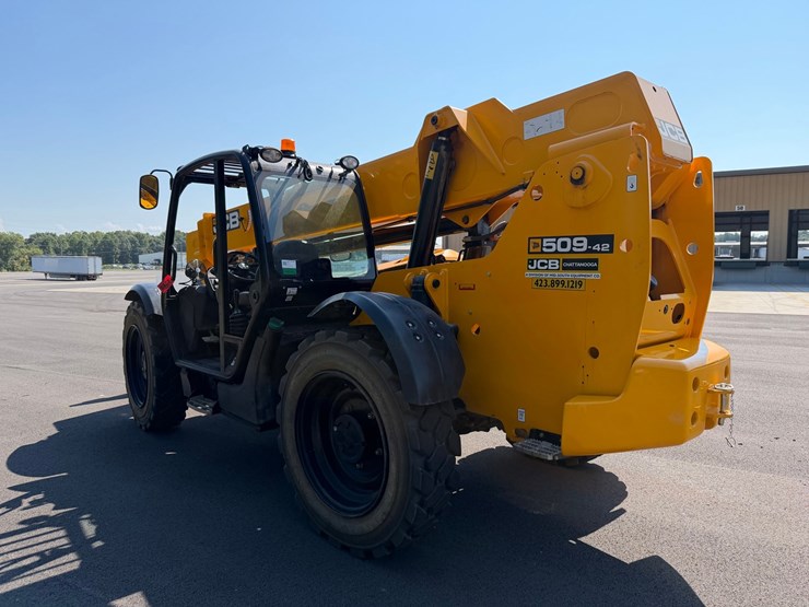 2024-jcb-509-42-image-3