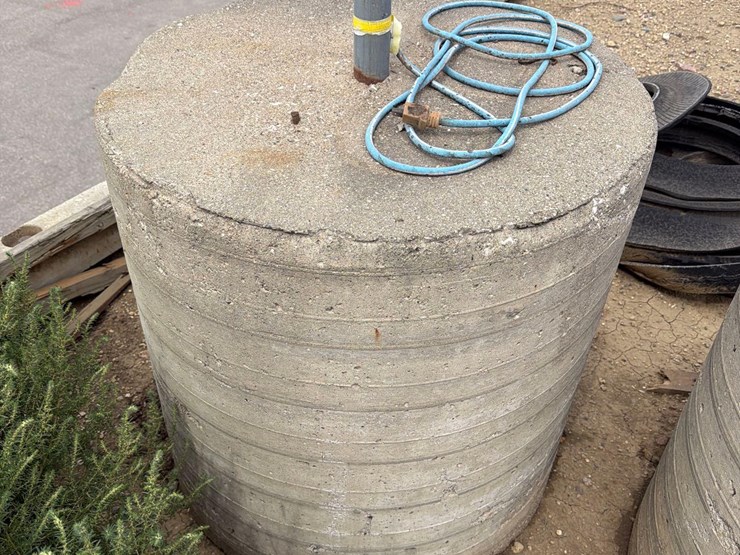2-cement-columns-image-8