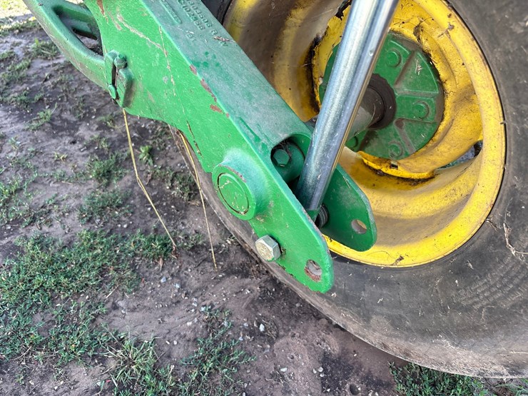 john-deere-635-image-23
