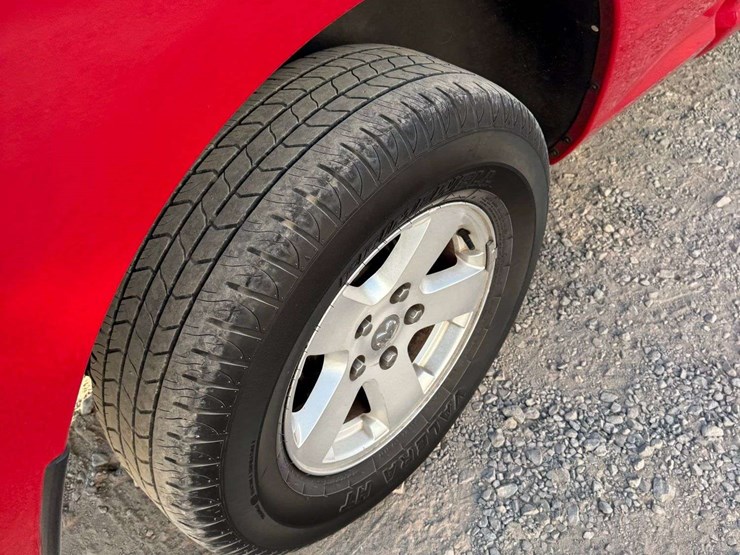 2012-dodge-1500-image-13