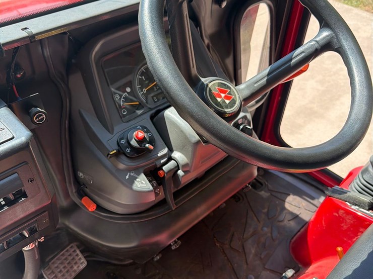 2021-massey-ferguson-4-image-34