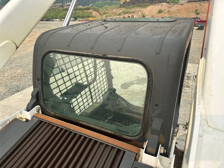 2018-bobcat-t630-image-12