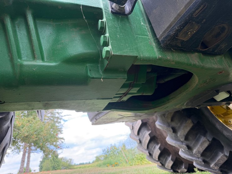 john-deere-8130-image-101