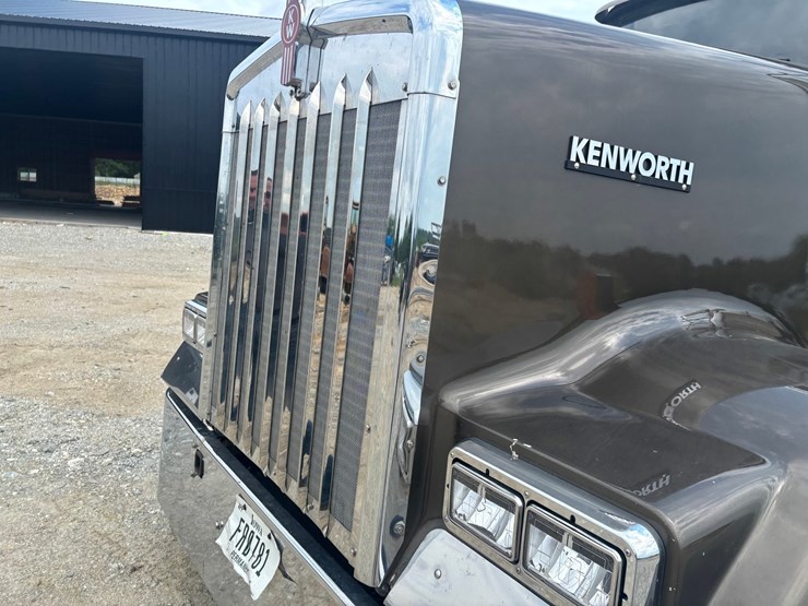 2012-kenworth-w900-image-20