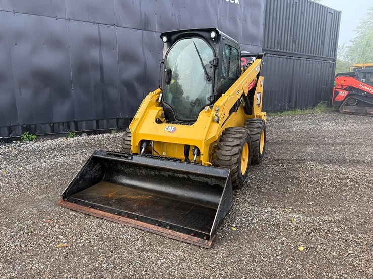 2024-caterpillar-262d3-image-8