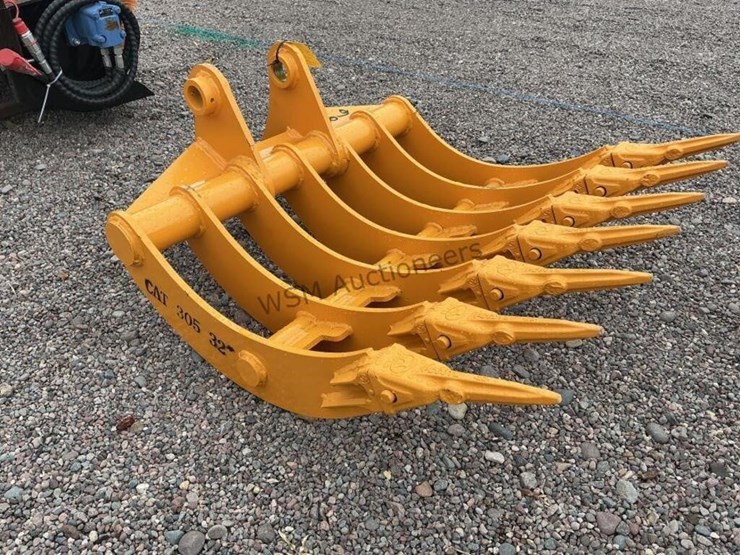 caterpillar-305-image-4