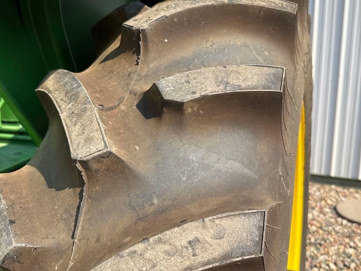 john-deere-630-image-25
