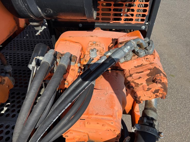 #2470-•-2002-tor-truck-dr-4280-crane-truck-image-88