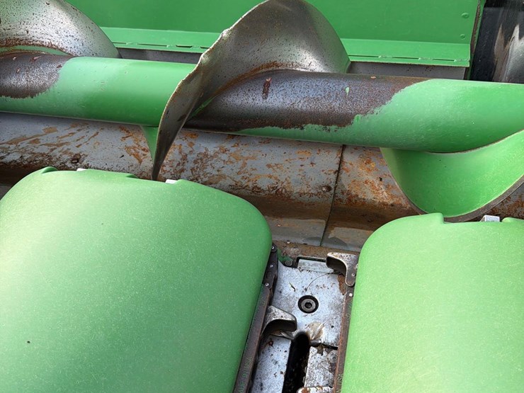 2009-john-deere-608c-image-50