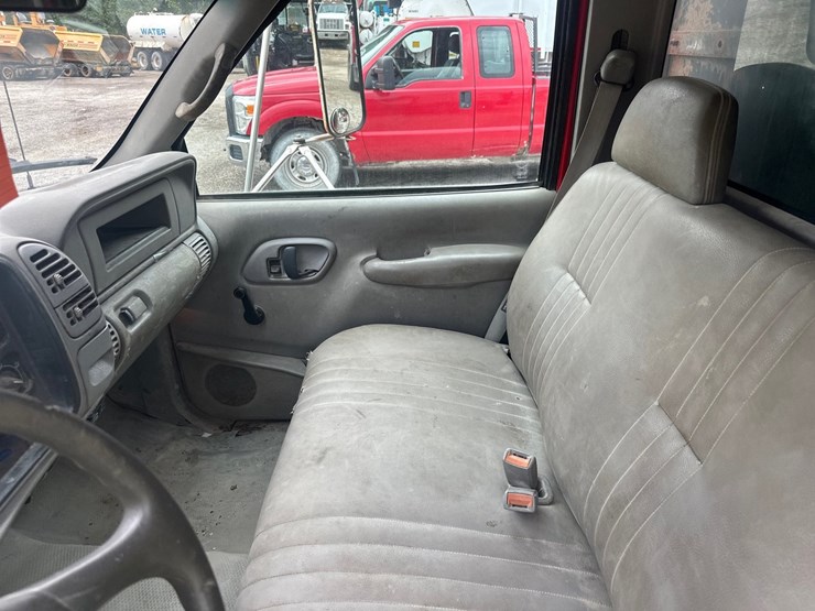 2000-gmc-3500-image-37