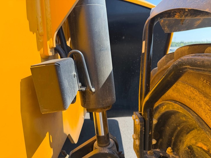 2024-jcb-509-42-image-95