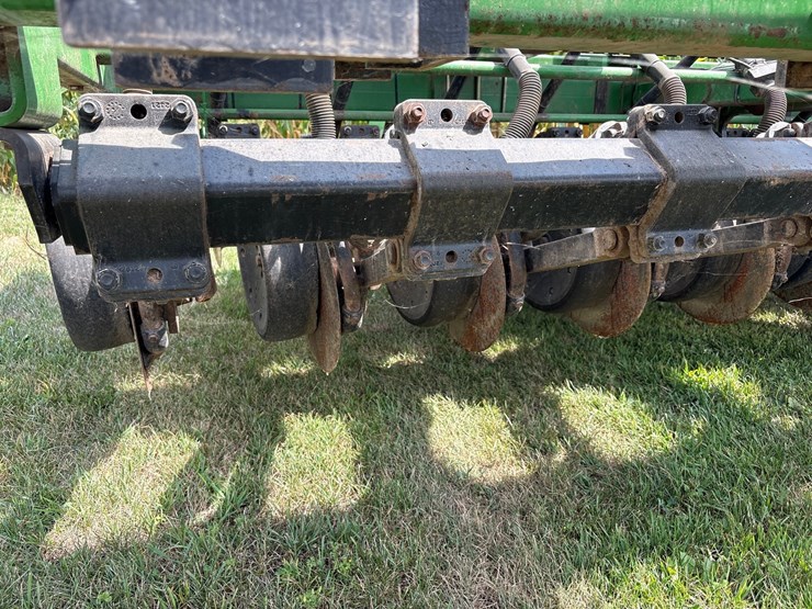 john-deere-1590-image-16