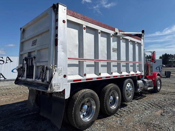 2005-peterbilt-379-image-5