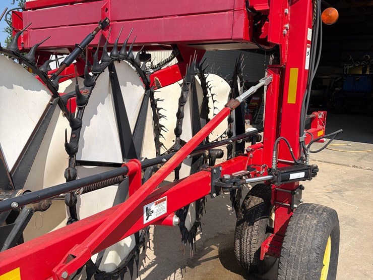 agco-5130-17-wheel-pull-type-rake—1-owner-image-9