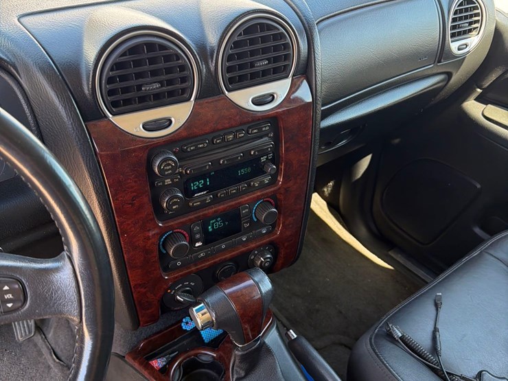 2005-gmc-1500-image-33