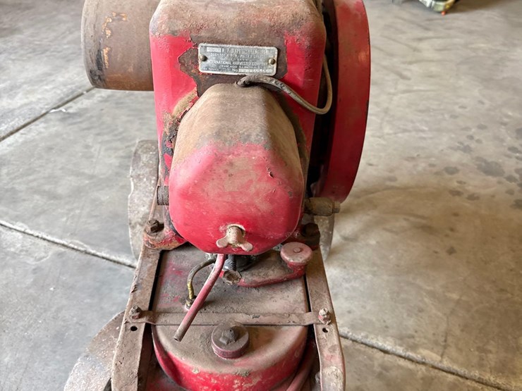 international-harvester-lb-gas-engine-image-9
