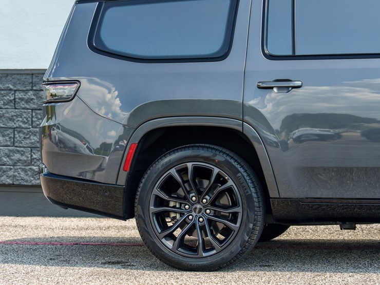 #118-•-offered-at-no-reserve-|-2023-jeep-grand-wagoneer-obsidian-image-9