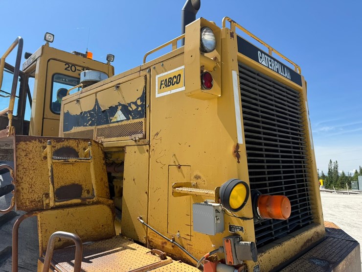 caterpillar-988-image-38