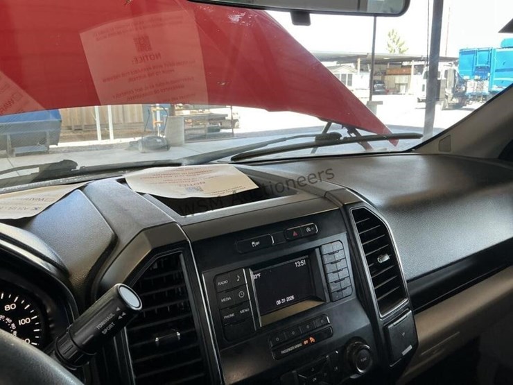 2017-ford-f150-image-19