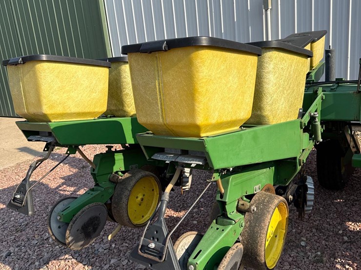 john-deere-7000-image-12