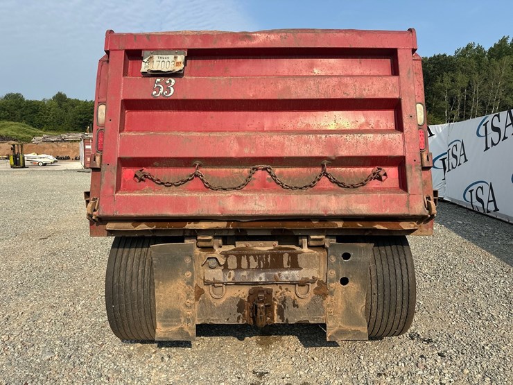 #61388-•-2004-international-5600i-quad-axle-dump-truck-image-4