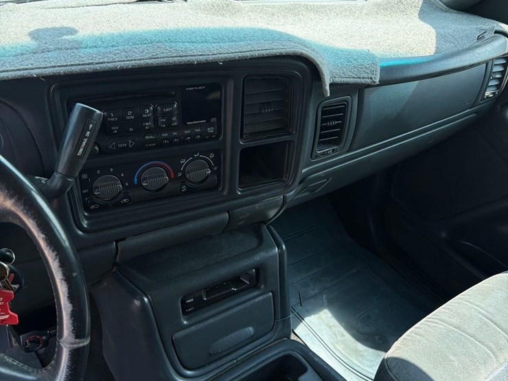 2001-chevrolet-k3500-image-52