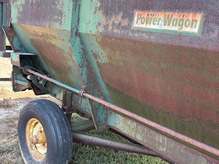 s&w-200-power-wagon-rear-unload-silage-wagon-image-10