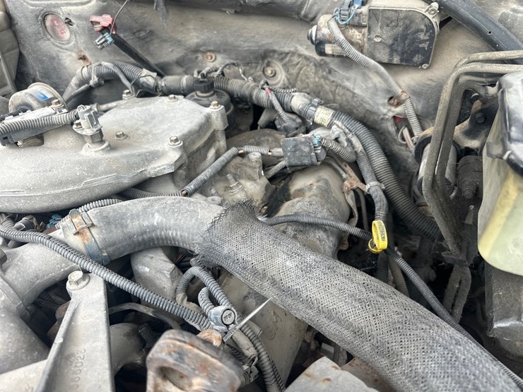 2000-gmc-3500-image-47