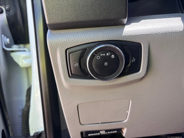 2019-ford-f350-image-27