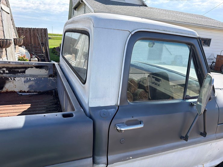 1967-ford-f100-image-13