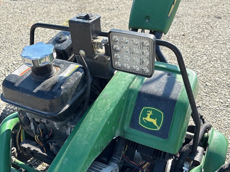 2012-john-deere-11-image-6