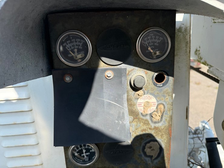 2003-freightliner-fl80-image-74