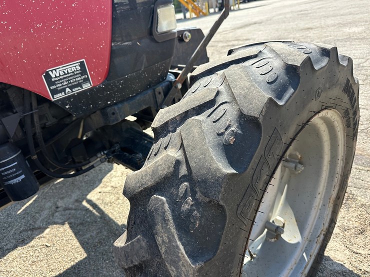 #2857-•-2008-case-jx60-4x4-tractor-image-40