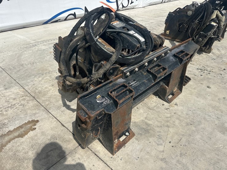 #5462-•-john-deere-cp24c-skid-steer-planer-attachment-image-28